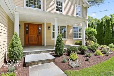 1a 96 Riverside Lane - Front entry