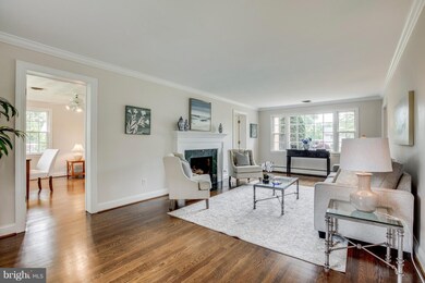 9023 Greylock St, Alexandria, VA 22308 - photo 4