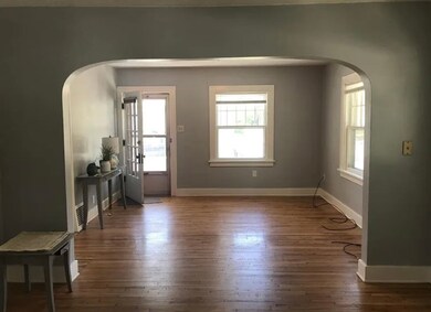 129 13th St NW, Cedar Rapids, IA 52405 - photo 2