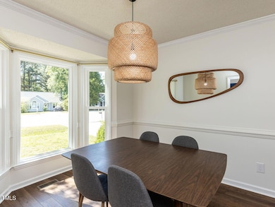 005-1280x960-dining-room