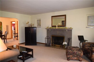 Open flow into formal dining room.
