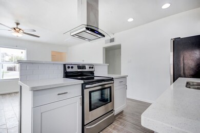 2220 N 13th St-9
