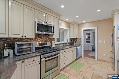 74 Kipp Ave, Hasbrouck Heights, NJ 07604 - photo 5