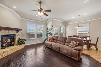 3913 Crosstrees Dr, Lake Dallas, TX 75065 - photo 7