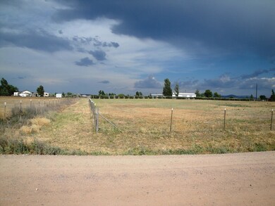 24850 N Mitchell Ln, Paulden, AZ 86334 - photo 6