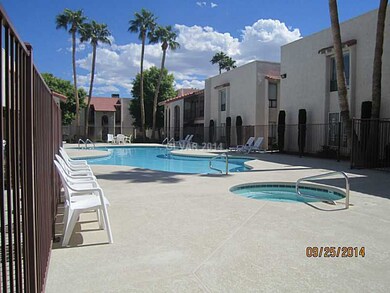 Swimming Pool/Hot Tub/Sauna.