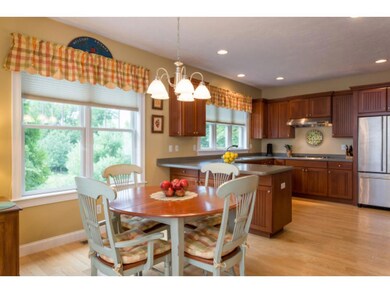 19 Crocketts Way unit 10, Stratham, NH 03885 - photo 3