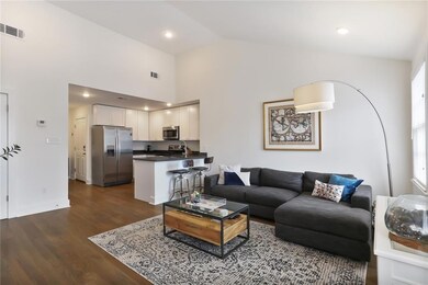 729 Second St unit 9, New Orleans, LA 70130 - photo 6