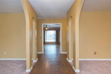 2717 Camelot Dr, Oklahoma City, OK 73120 - photo 5