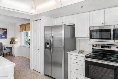 KITCHEN LEADS TO BREAKFAST NOOK