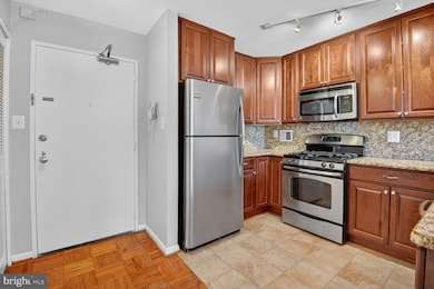Van Ness East unit 941, Washington, DC 20008 - photo 4