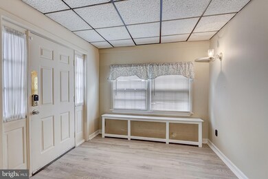 372 Avon Rd, Upper Darby, PA 19082 - photo 7