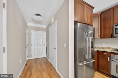 Dominion Heights unit 105, Arlington, VA 22207 - photo 3