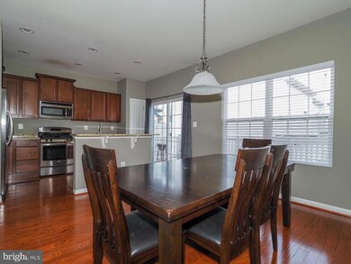 8562 Crooked Tree Ln, Laurel, MD 20724 - photo 7