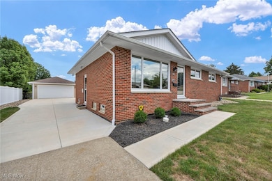 1857 Empire Rd, Wickliffe, OH 44092 - photo 3