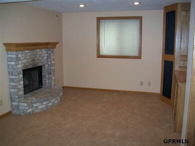 13017 Meredith Ave, Omaha, NE 68164 - photo 4