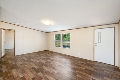 6-web-or-mls-91 W Poinsetta Ave-02