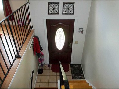 Entry/Foyer.