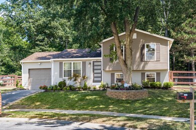 684 Westbriar Ct, Columbus, OH 43228 - photo 2