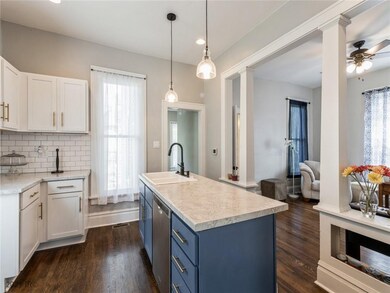 1107 27th St, Des Moines, IA 50311 - photo 6