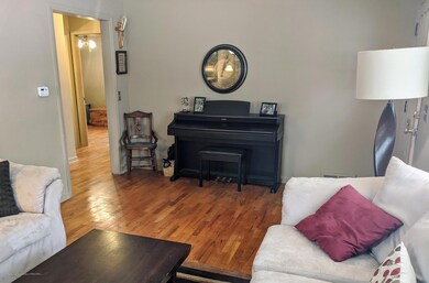 826 S Dexter Dr, Lansing, MI 48910 - photo 4