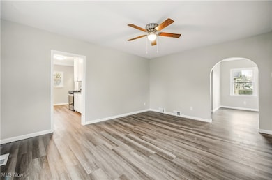 414 10th St, Struthers, OH 44471 - photo 4