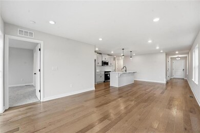 1312 SE Windbreak Dr, Lee's Summit, MO 64081 - photo 7