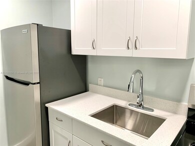 2318 Freedom St unit 6, Hollywood, FL 33020 - photo 5