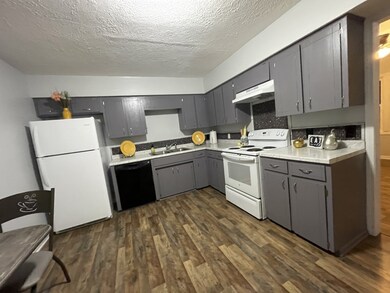 803 Sedgefield Ct, Manchester, TN 37355 - photo 6