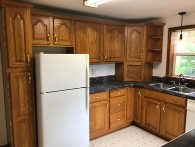 Kitchen with all appliances