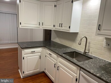 1121 Putnam Blvd unit 32, Wallingford, PA 19086 - photo 3