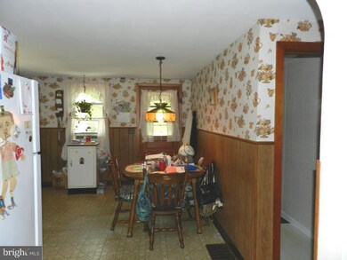 606 Hickory Ave, Telford, PA 18969 - photo 6