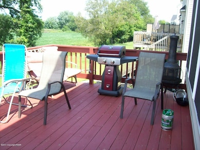 233 Patterson Walk, Easton, PA 18040 - photo 2