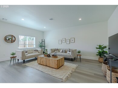 729 N Periander, Harrisburg, OR 97446 - photo 3