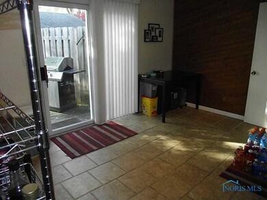 Eat In Kitchen. Nice tile floor