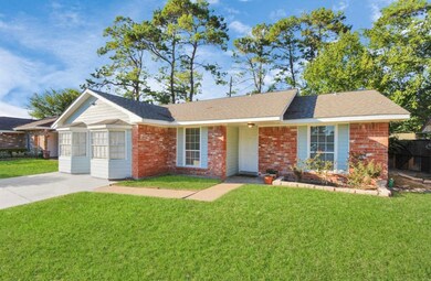 7414 Battlewood Dr, Houston, TX 77040 - photo 2