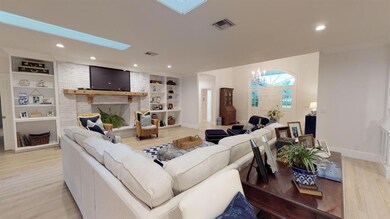 YFkNx1pu5dH - Living(1)
