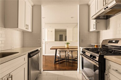 365 Burchett St unit 303, Glendale, CA 91203 - photo 6