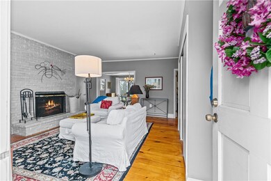 46 Chastellux Ave unit M8, Newport, RI 02840 - photo 3