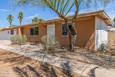 3913 S Queen Palm Dr, Tucson, AZ 85730 - photo 6