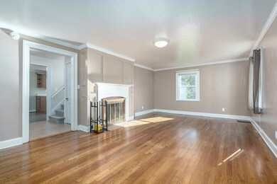 346 N Marshall Ave, Marshall, MI 49068 - photo 4