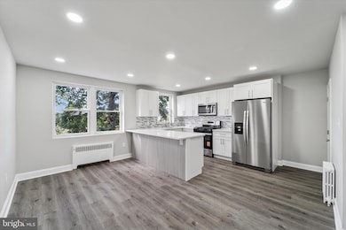 6858 Clover Ln, Upper Darby, PA 19082 - photo 6