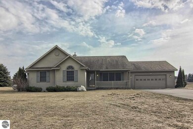 7880 E Longbranch Cir, Traverse City, MI 49684 - photo 2