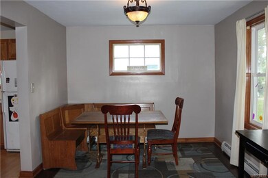 381 E Stenzil St, North Tonawanda, NY 14120 - photo 4