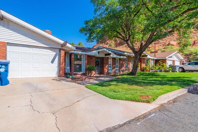 576 Diagonal St UNIT 2-002