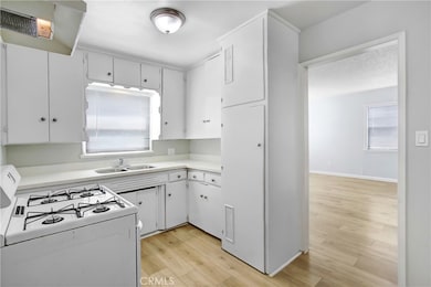 424 W Acacia Ave, Hemet, CA 92543 - photo 6