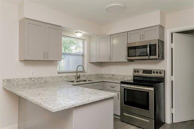 8624 Fish Lake Rd, Tampa, FL 33619 - photo 6