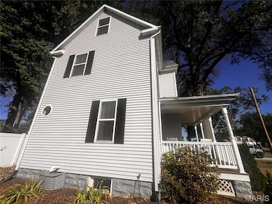 951 10th St, Carlyle, IL 62231 - photo 4