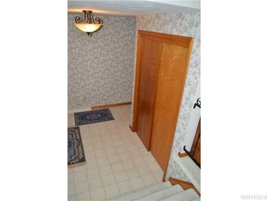 735 Barrally St, North Tonawanda, NY 14120 - photo 5