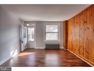 1534 Locust St, Reading, PA 19604 - photo 2